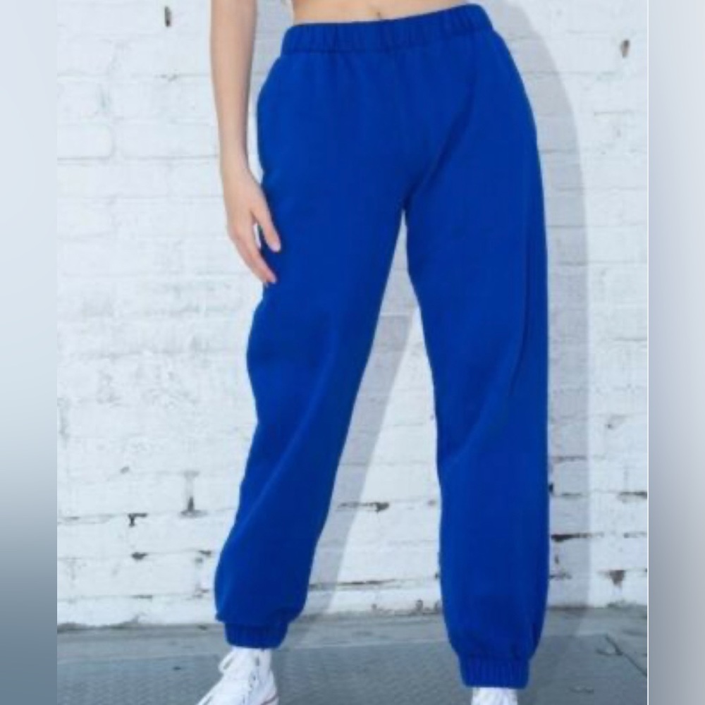 navy blue sweatpants